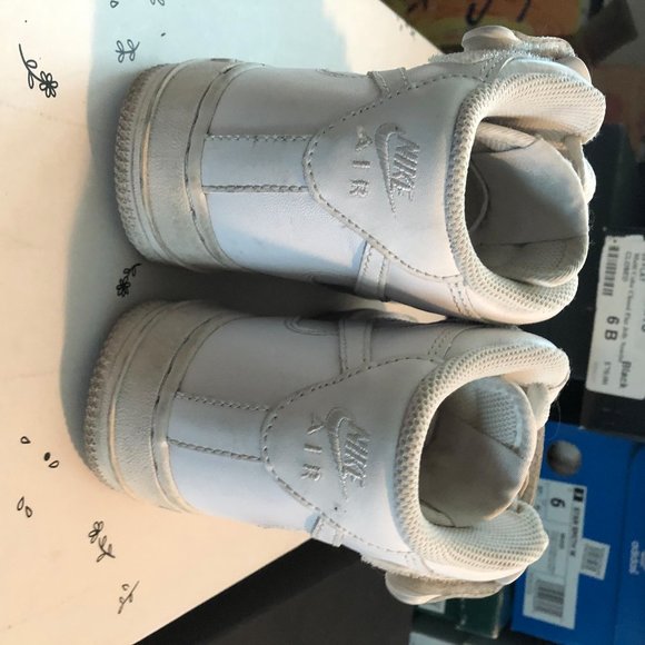 Nike Women's Air Force 1 Mid '07 Leather sneakers - Picture 5 of 5